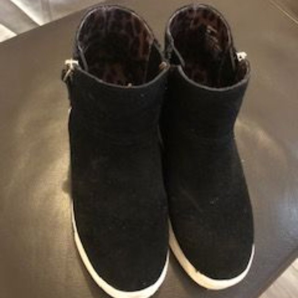 Steve Madden 1M